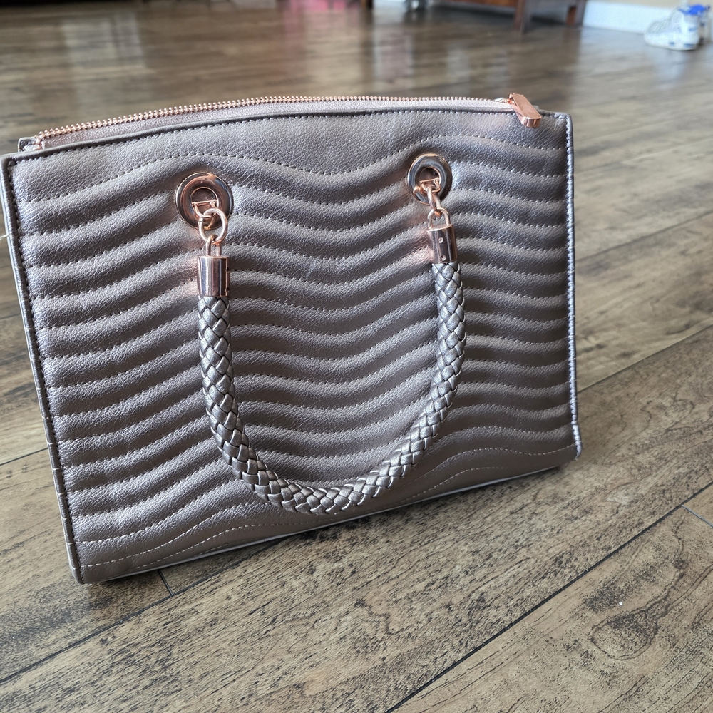 Elegant Metallic Handbag Purse‎